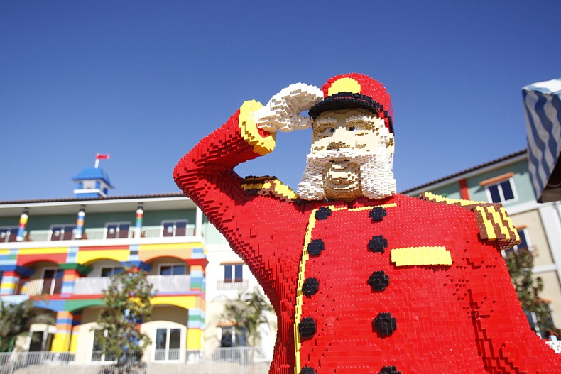 lego-hotel-2 lego-hotel-2