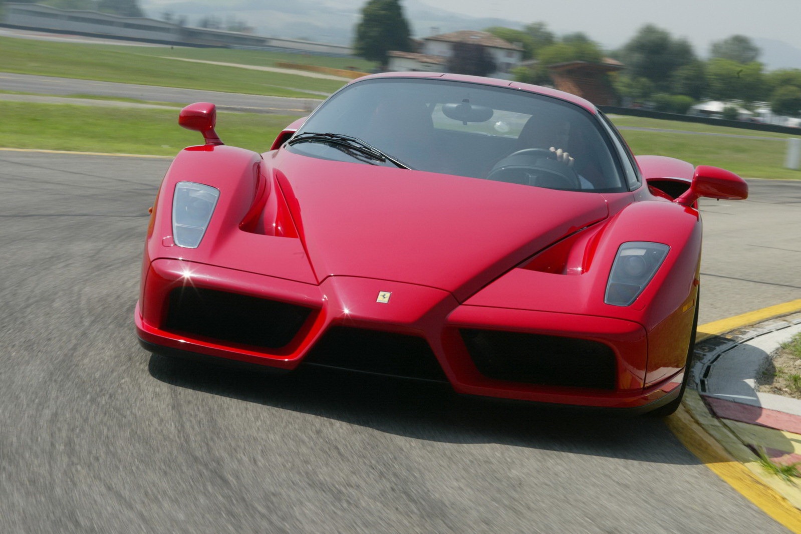 [Ferrari-Enzo-495.jpg]