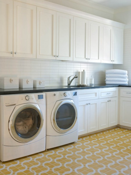 [beautiful-laundry-room-white-yellow-ann-sacks-tile%255B4%255D.png]
