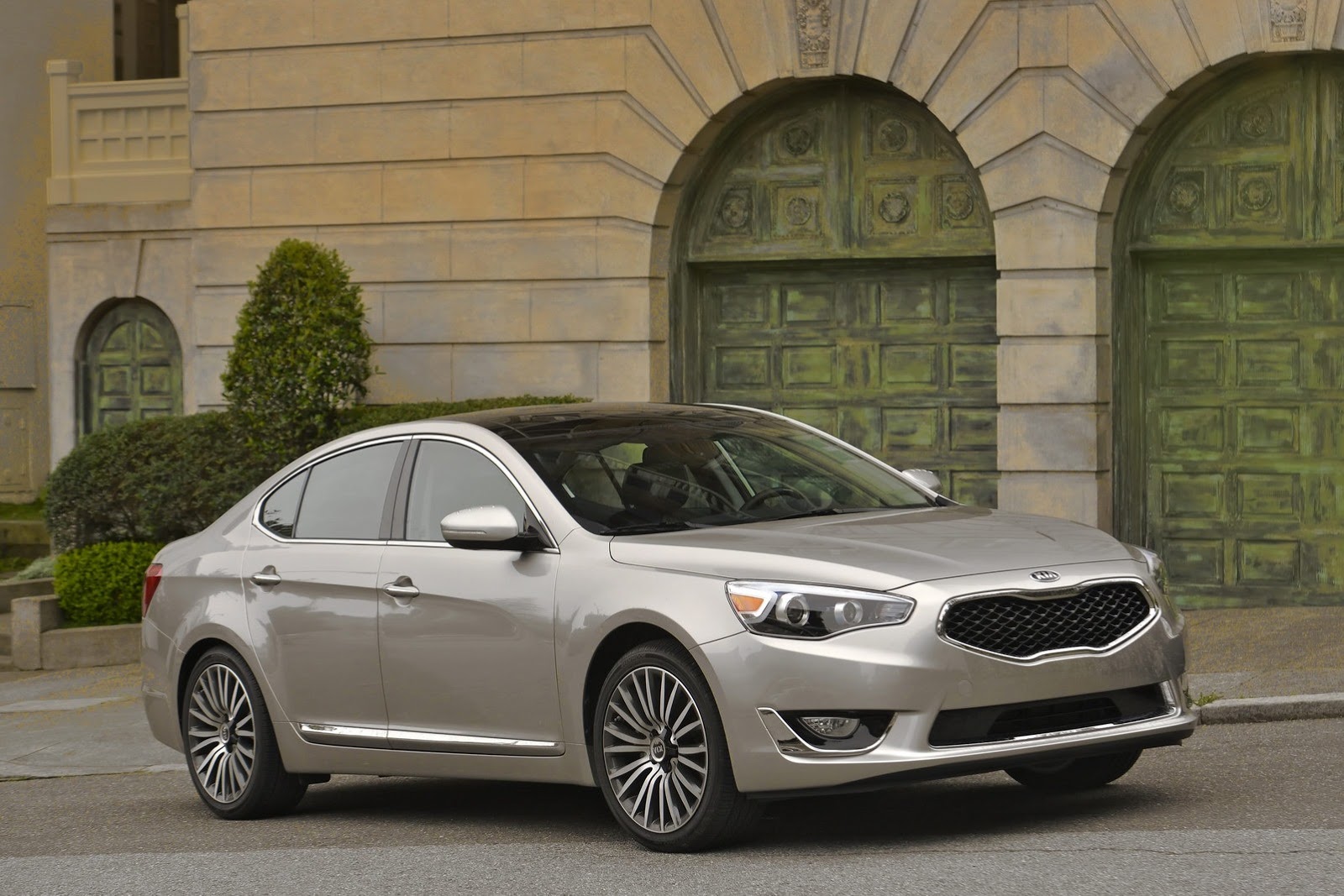 [2014-Kia-Cadenza-19%255B2%255D.jpg]