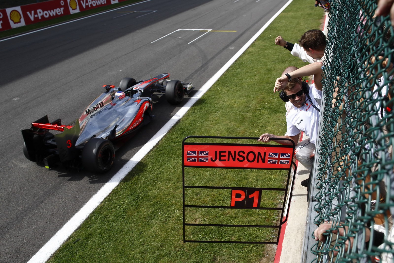 [F1-Belgium-McLaren-Button-2%255B2%255D.jpg]