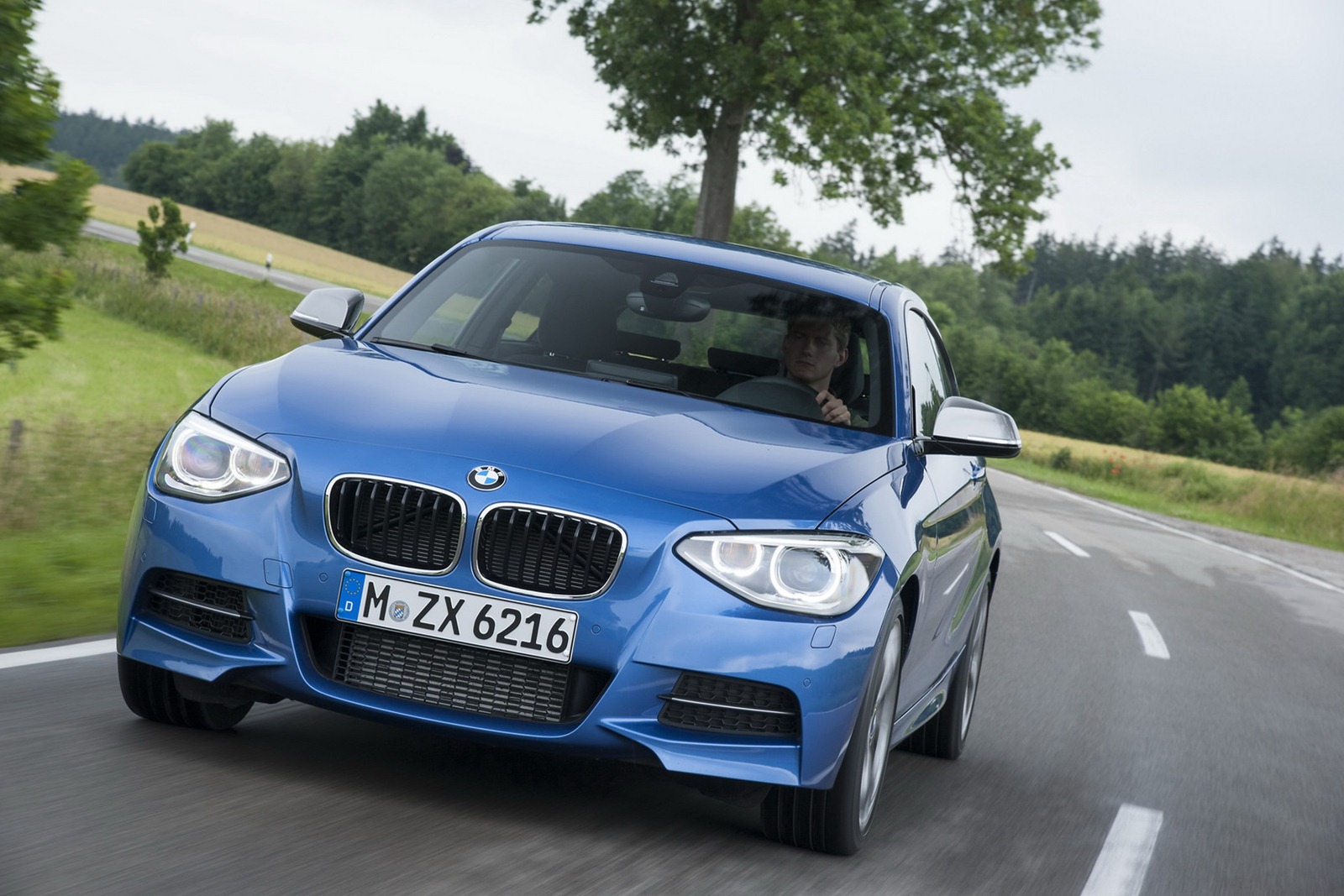 [BMW-1-Series-AWD-10%255B2%255D.jpg]