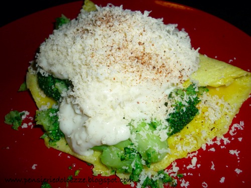 Omelette Broccoli e Salsa al Parmigiano 1