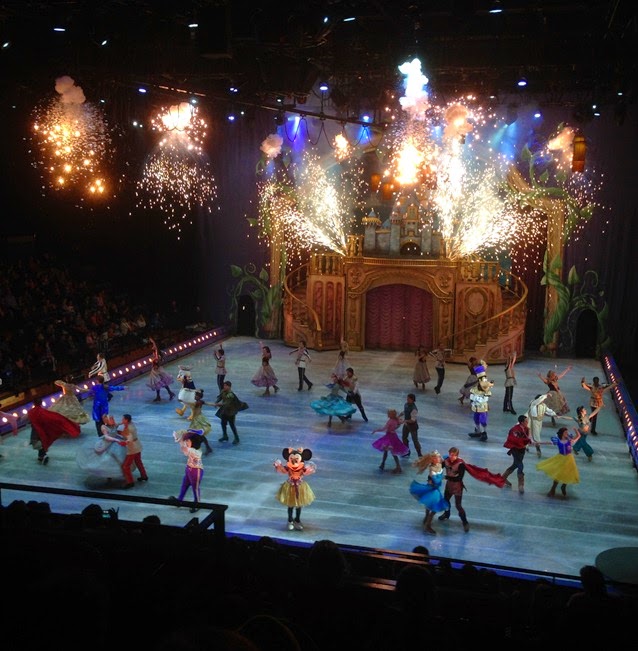 Disney on Ice presents Treasure Trove - Finale