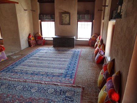 16. Camera de sfat in Nizwa fort.JPG