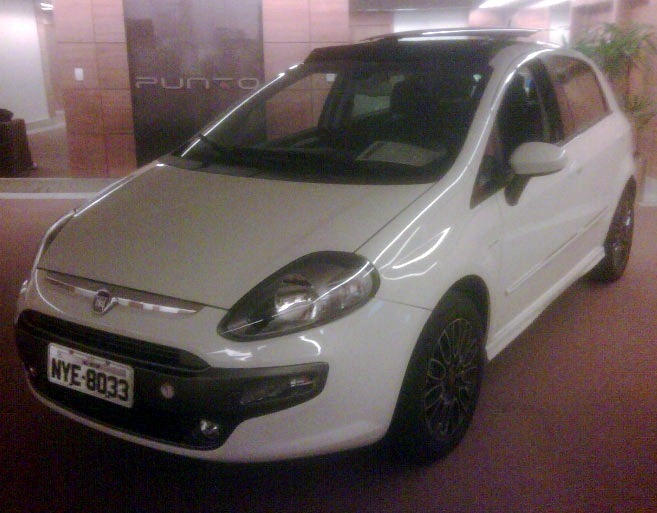 [Fiat-Punto-2013-23-13.jpg]