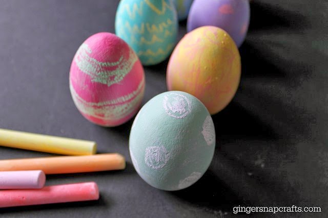 chalkboard eggs #craft #spring #chalkboard