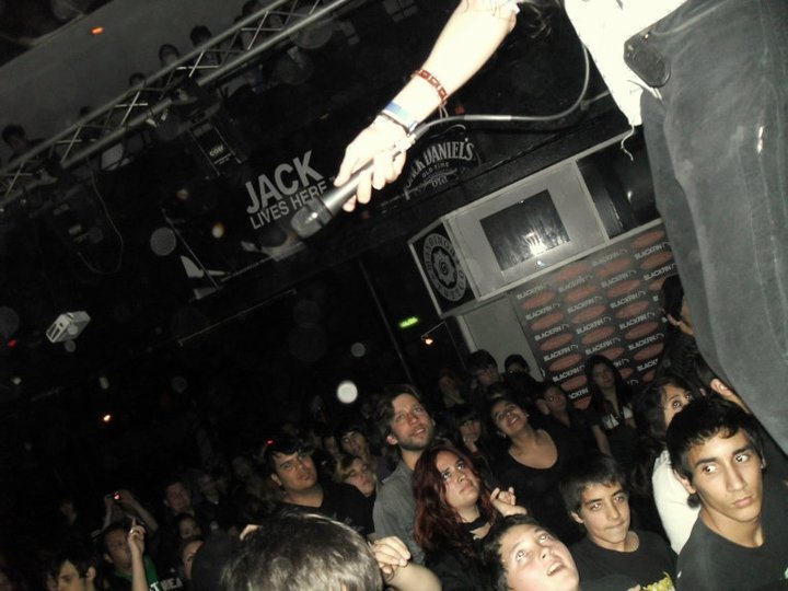 [73101_1684508995430_1318776343_1785325_1205131_n%255B2%255D.jpg]