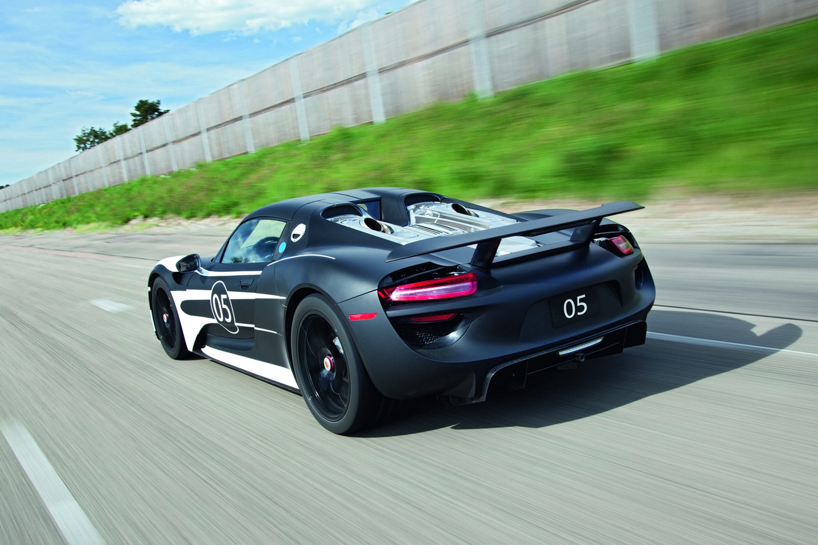 Porsche carrera 918