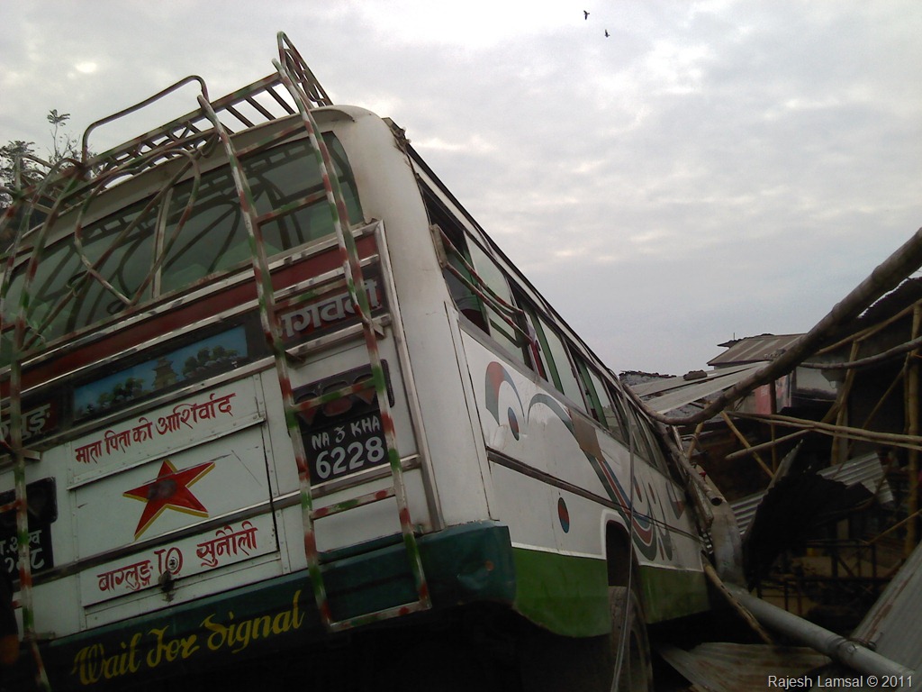 [bus-accident-bindhabasini-pokhara%2520%25283%2529%255B5%255D.jpg]