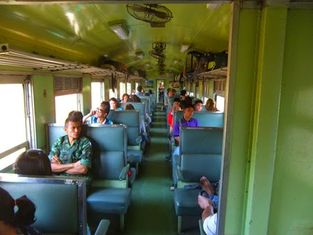 tren de Lopburi a Phitsanulok 