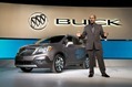 2013-Buick-Encroe-3