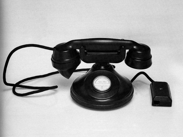 [1930-Telefone-de-mesa-Aptofone-manua%255B2%255D.jpg]