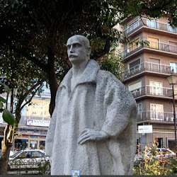 Monumento Gabriel y Galán. Salamanca-2.jpg