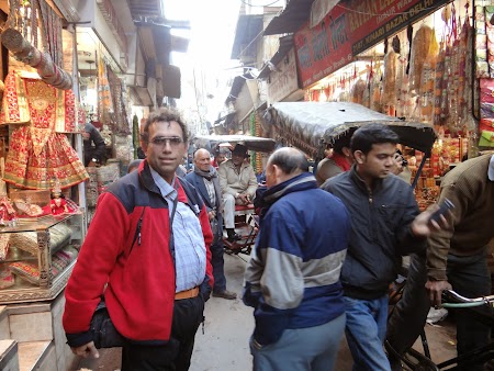 20. Bazarul din Delhi.JPG