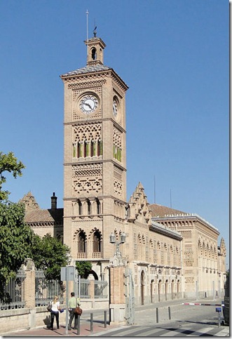 410px-Train_station_of_Toledo,_Spain_01