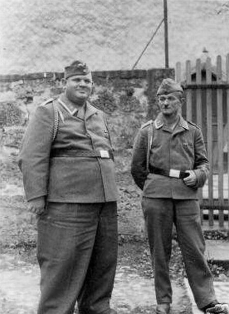 [german_soldiers_fave_fun_during_the_wwII_14%255B2%255D.jpg]