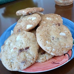 [White%2520chocolate%2520and%2520dried%2520strawberry%2520cookies%2520-%2520S%255B3%255D.jpg]