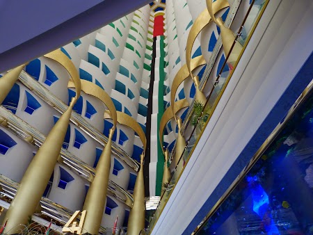 18. Interior Burj al Arab.JPG
