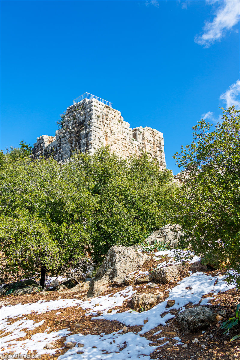 LookAtIsrael.com - Снег в крепости Нимрод, Израиль | Snow in Nimrod fortress, Israel | שלג במבצר נמרוד