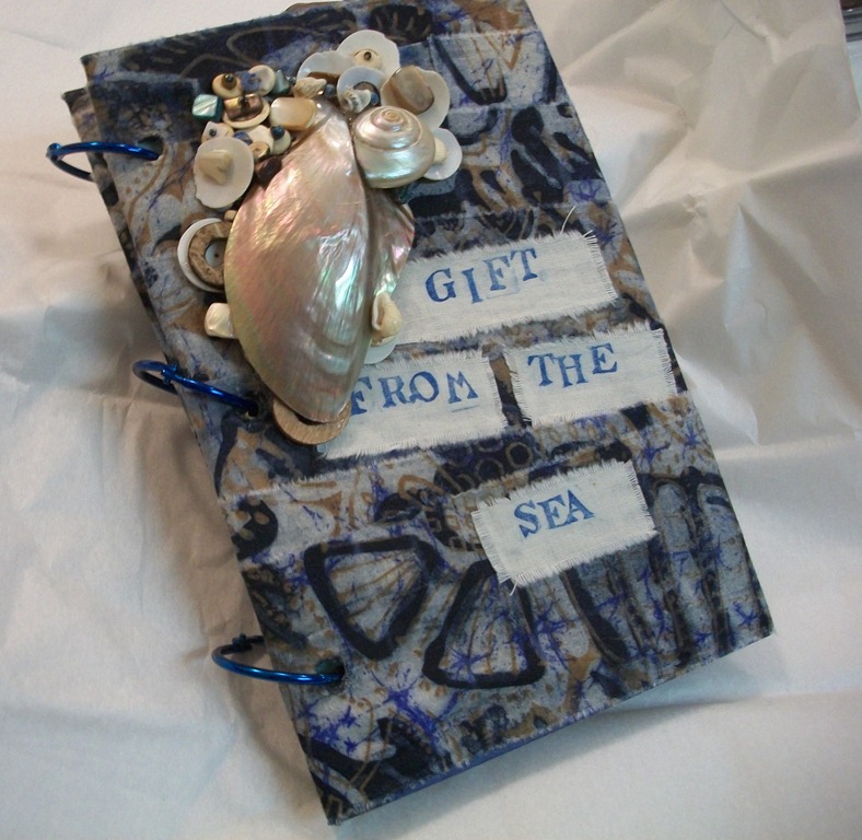 [gift%2520from%2520the%2520sea%2520circle%2520journal%2520007%255B5%255D.jpg]