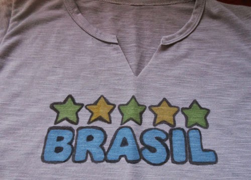 diy-customizando-camiseta-brasil-acrilpen-10.jpg