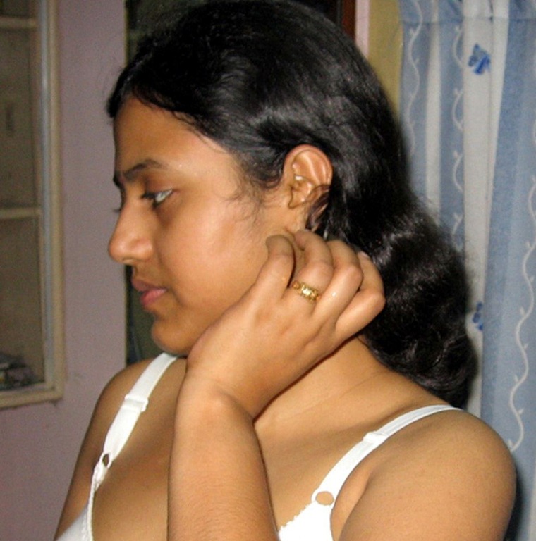 [Desi-Girls-Nude-Indian-Sex-Blog-52.jpg]
