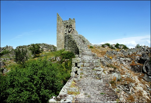 Marialva - Glória Ishizaka -  Castelo - torre 1