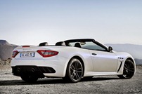 2013-Maserati-GranCabrio-MC-Stradale-2