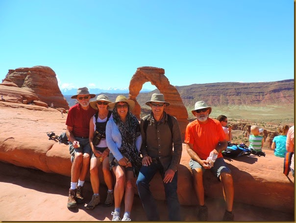 delicate arch hiking group