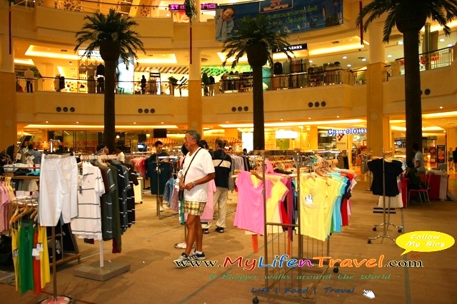 Jungceylon shopping mall 60
