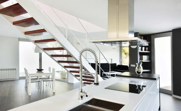 Casa minimalista / Teo Hidalgo Nácher cocina-integrada-minimalista-españa