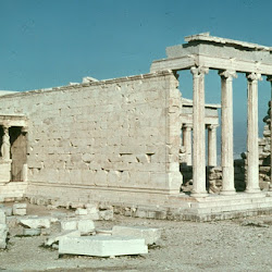 42.- Erecteion