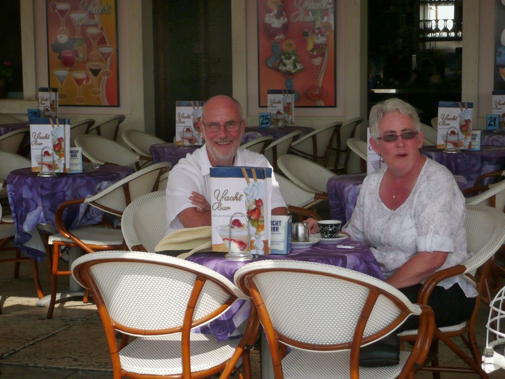 [P10904894.jpg]
