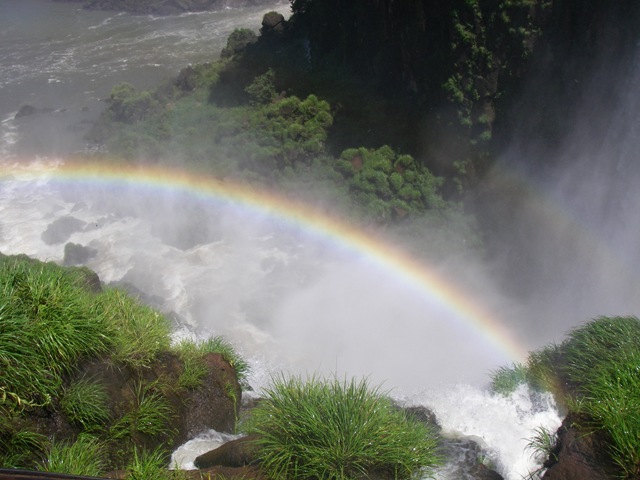 [IguazuRainbow3.jpg]