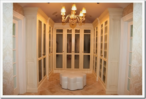 11441842-luxurious-all-white-custom-closet