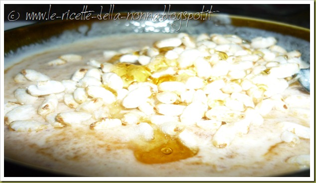 Yogurt alla fragola con zucchero di canna, miele e riso soffiato (5)