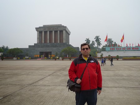 08. Ho Chi Minh Mausoleum - Hanoi.JPG