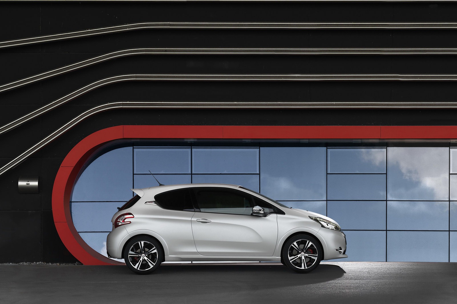 [2013-Peugeot-208-GTi-22%255B2%255D.jpg]