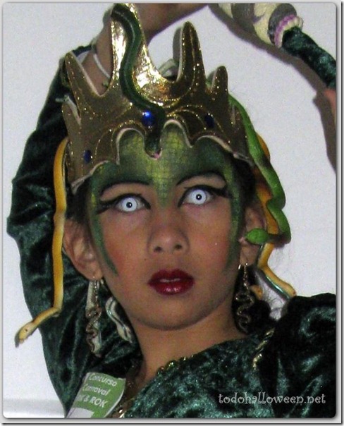 sagrado Bergantín Presentador Todo Halloween: disfraz casero de Medusa mitología Griega Foto de los  lectores