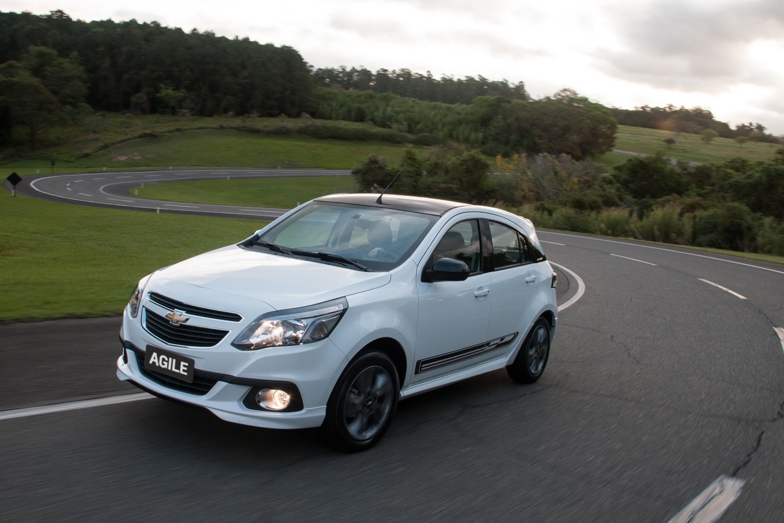 [2014-Chevrolet-Agile-3%255B2%255D.jpg]