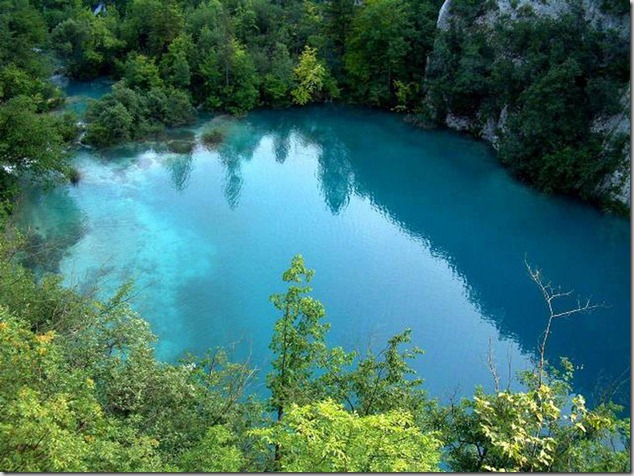 amazing-waterfalls-of-plitvice-lakes-in-croatia-8