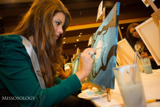 miss_universe_2012_Charity_31.jpg