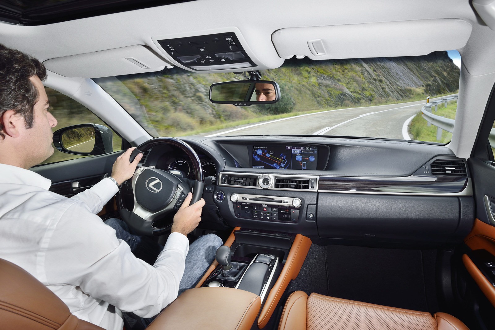 [Lexus-GS-300h-40%255B2%255D.jpg]