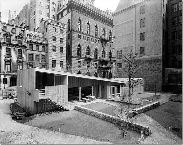 Ezra Stoller_House in MoMA Garden, Marcel Breuer, New York, NY, 1949