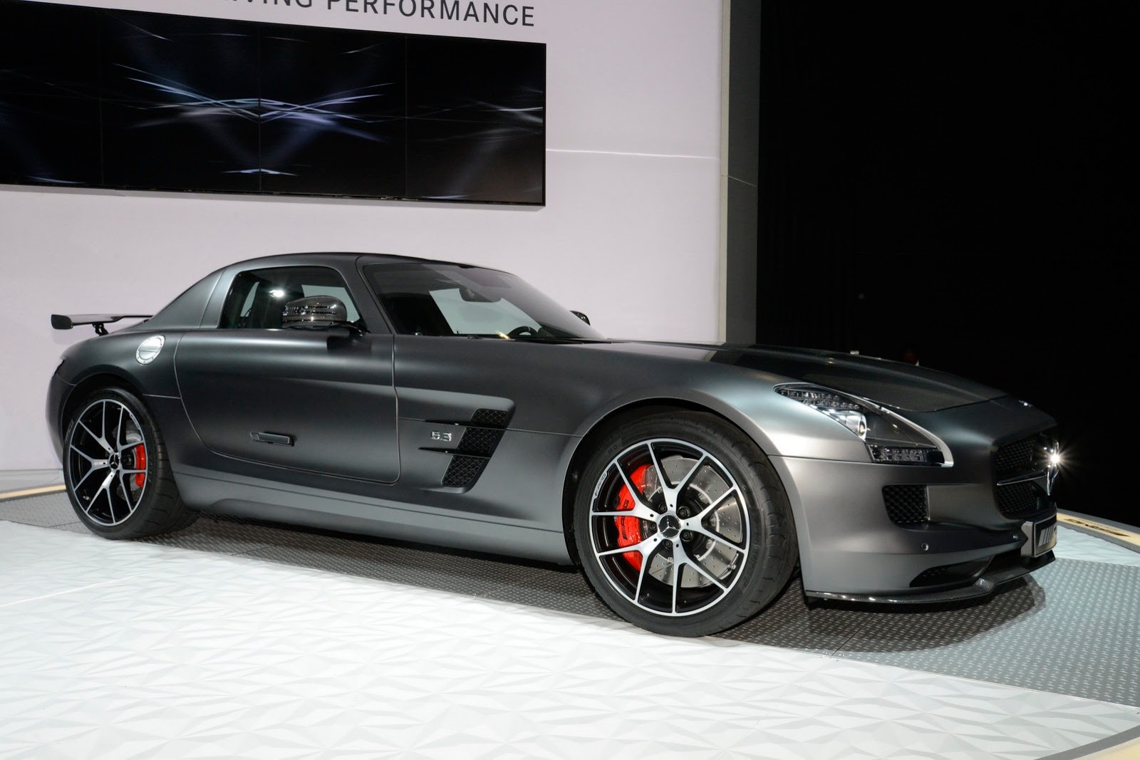 [2013-Los-Angeles-Auto-Show-218%255B2%255D.jpg]