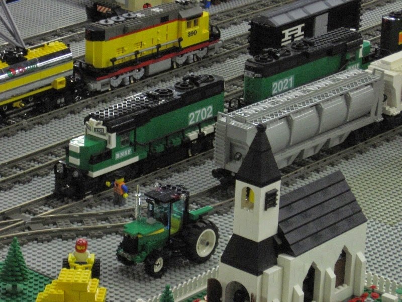 [IMG_0244-Greater-Portland-Lego-Railr.jpg]