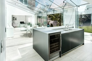 The Glass House / AR Design Studio reformas-en-cocina