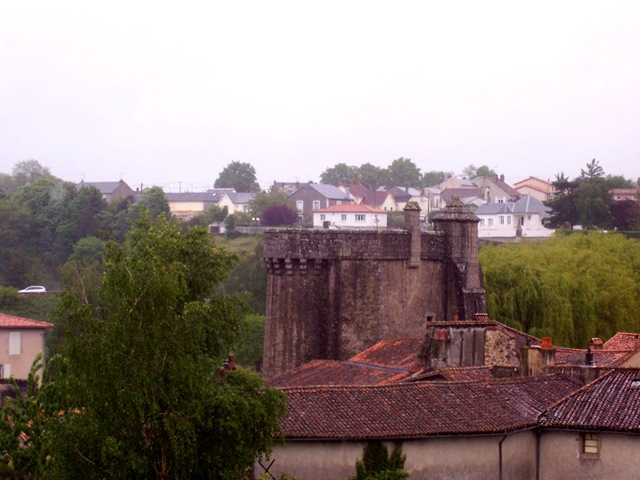 [2013.05.18016vuesurlatourStJacques2.jpg]
