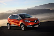 Renault Lifts the Curtain on New Captur Small Crossover, the French Juke